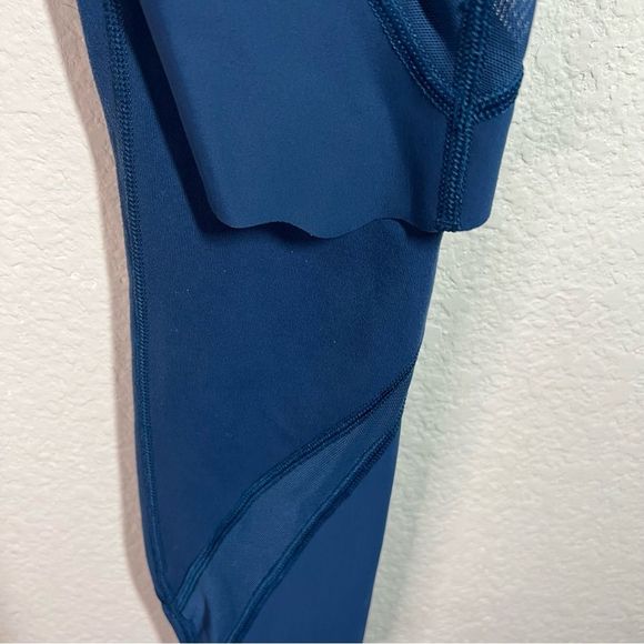 Lululemon womens athletic workout leggings - Picture 3 of 7